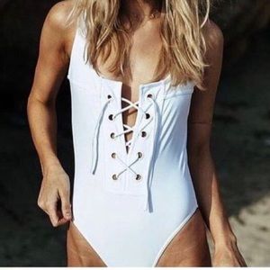 Xena onepiece- nautical lace feature up front